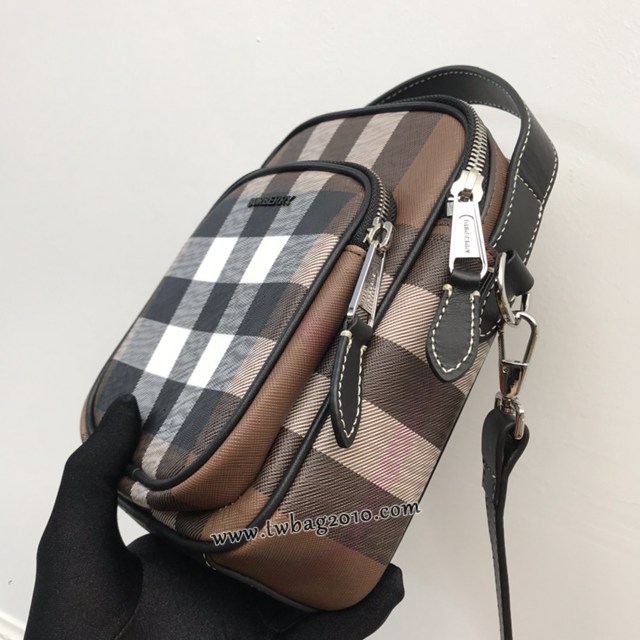 Burberry專門店新款條紋網紋尼龍背帶斜挎男包 巴寶莉男士斜背包 yxb1034